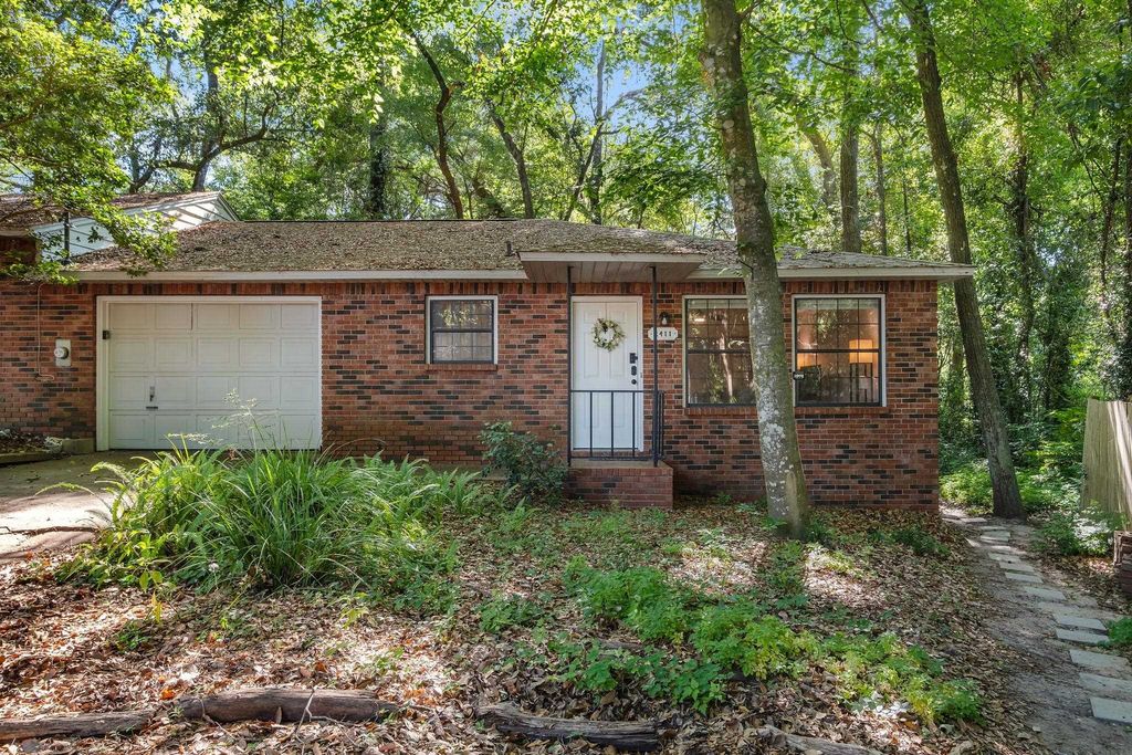 Photo of 2411 Wren Hollow Drive, Tallahassee, FL 32303 (MLS # 398970)