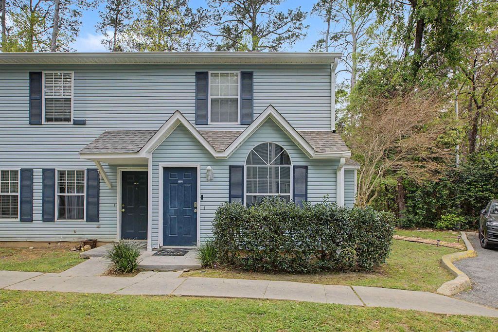 Photo of 2178 S TIMBERWOOD Circle, Tallahassee, FL 32304 (MLS # 397976)