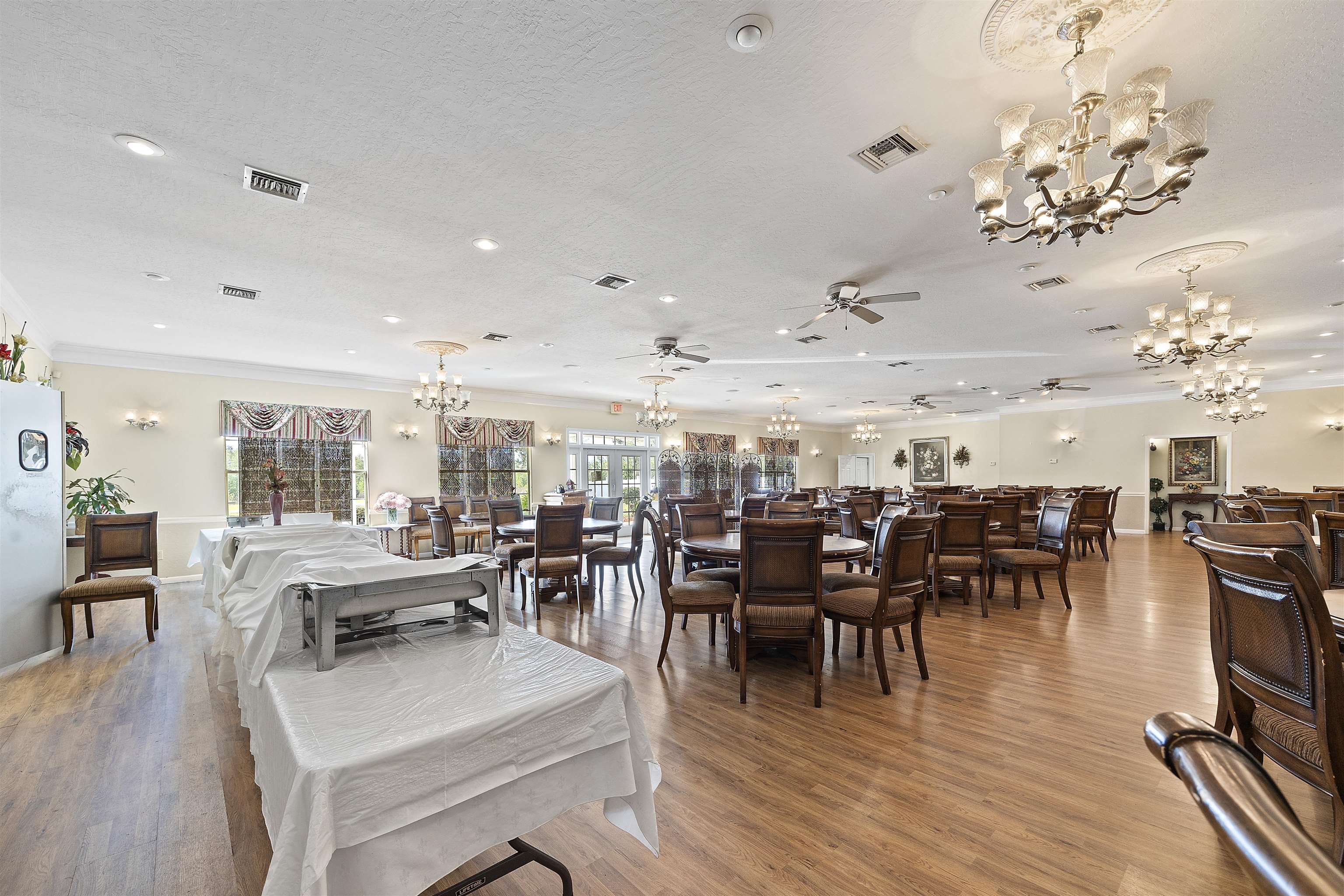 5806 NE Colin Kelly Highway