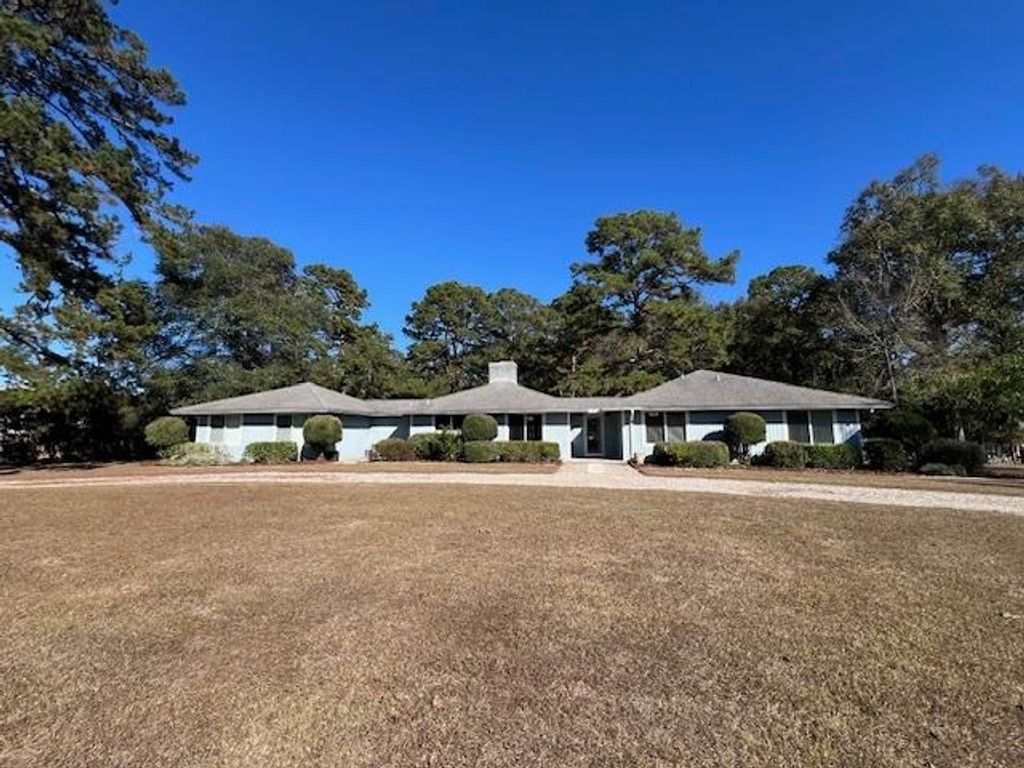 Photo of 2537 Stonegate Drive, Tallahassee, FL 32308 (MLS # 394044)