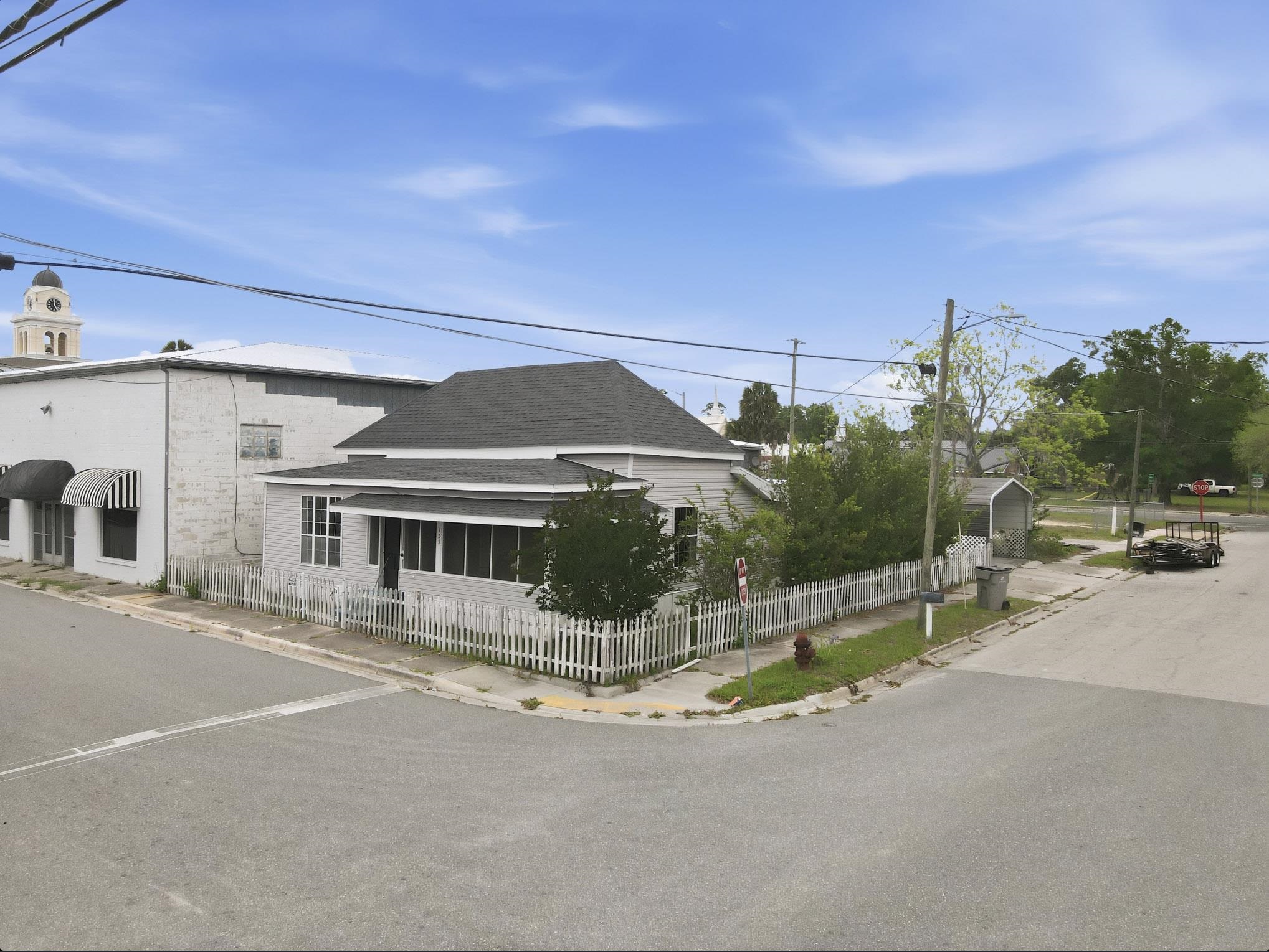 133 SW Monroe Avenue