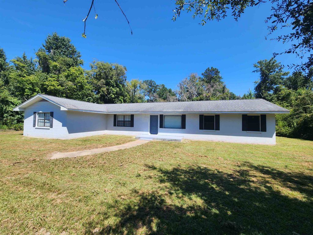 Photo of 13352 NW County Road 12, Bristol, FL 32321 (MLS # 390546)