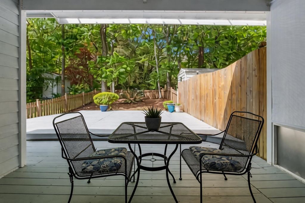 Photo of 3007 Royal Palm Way, Tallahassee, FL 32309 (MLS # 398068)