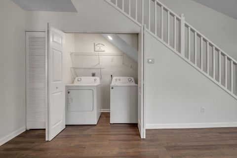 Tiny photo for 3007 Royal Palm Way, Tallahassee, FL 32309 (MLS # 398068)