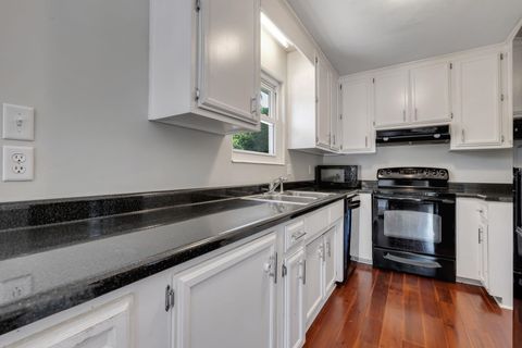 Tiny photo for 2002 TRESCOTT Drive, Tallahassee, FL 32308 (MLS # 398918)