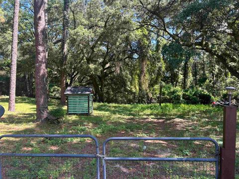 Tiny photo for 610 Whittaker Road, Tallahassee, FL 32305 (MLS # 390671)