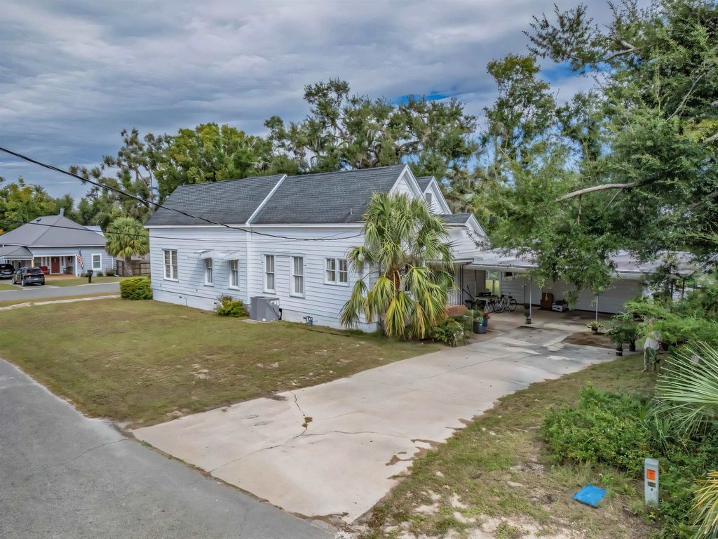 Photo of 415 W Main Street, Perry, FL 32347 (MLS # 392745)