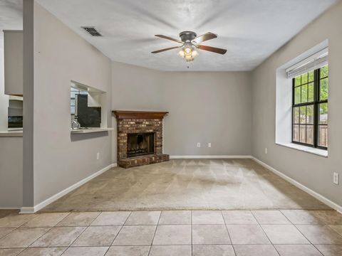 Tiny photo for 178 Parkbrook Circle #B, Tallahassee, FL 32301 (MLS # 399079)