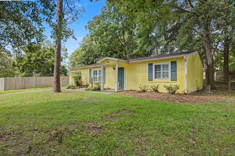 Tiny photo for 6842 DONERAIL Trail, Tallahassee, FL 32309 (MLS # 401606)
