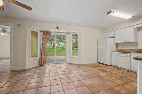 Tiny photo for 6842 DONERAIL Trail, Tallahassee, FL 32309 (MLS # 401606)