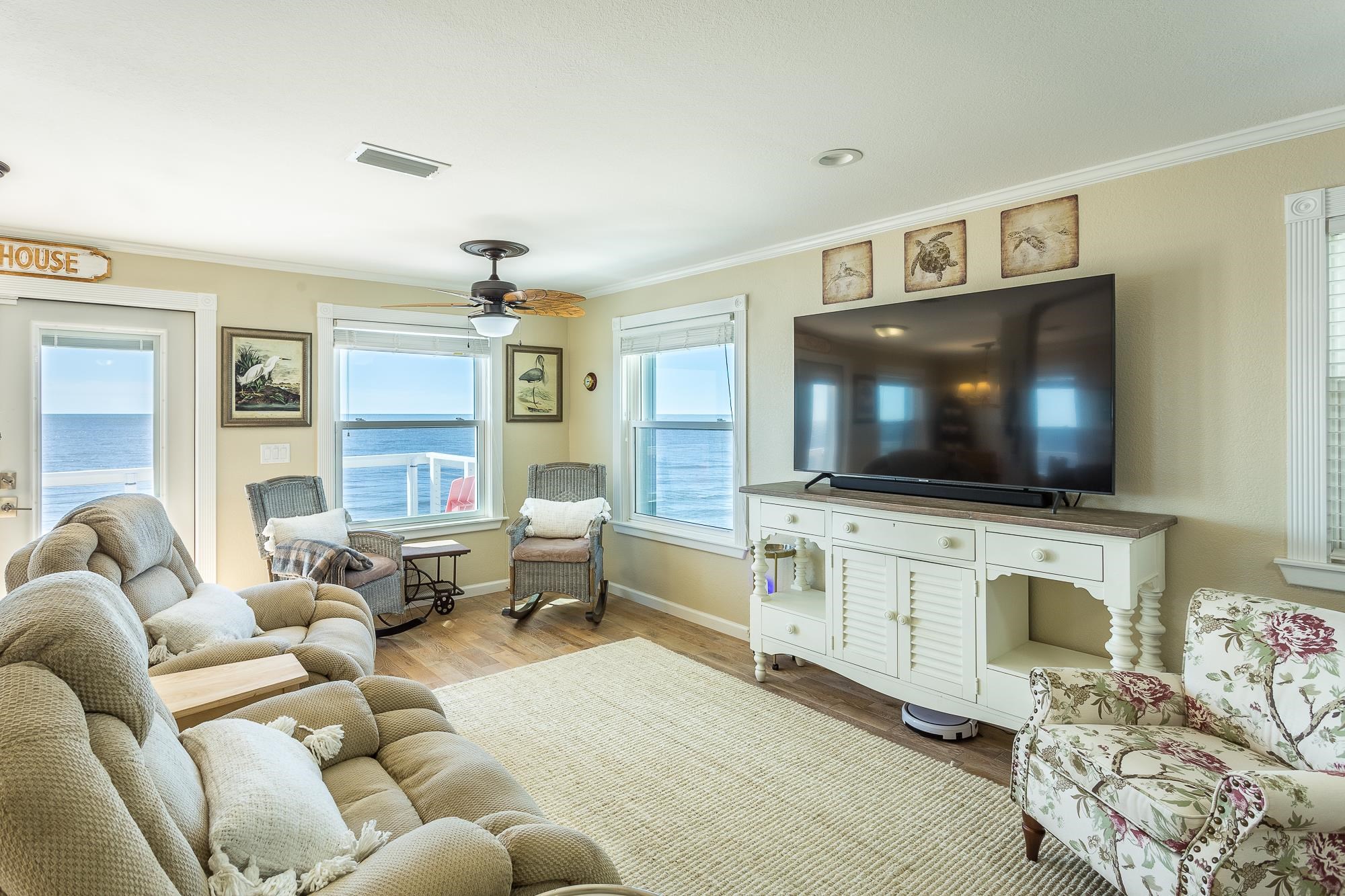 1037 Gulf Shore Boulevard