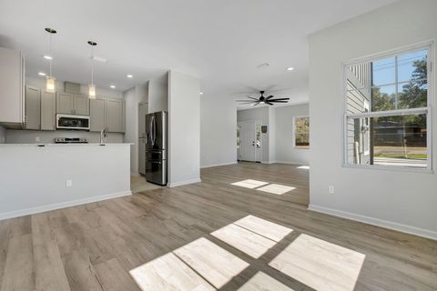 Tiny photo for 2022 TRIMBLE Road, Tallahassee, FL 32303 (MLS # 398955)