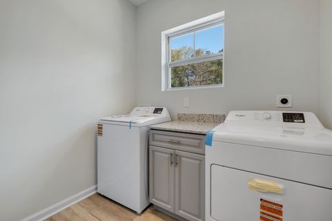 Tiny photo for 2022 TRIMBLE Road, Tallahassee, FL 32303 (MLS # 398955)