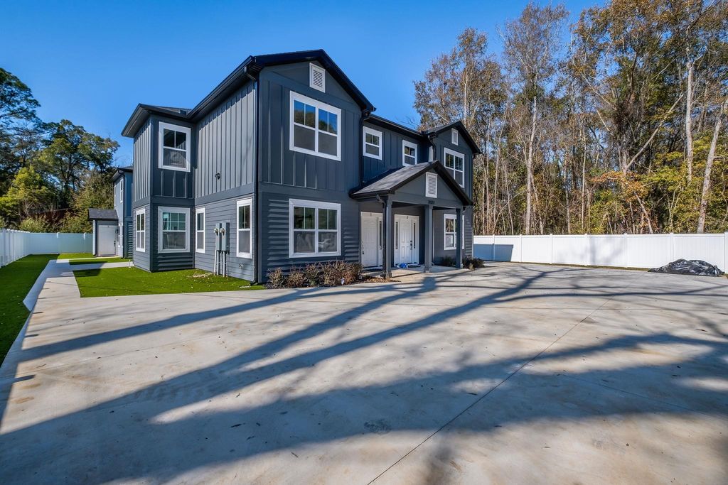 Photo of 2022 TRIMBLE Road, Tallahassee, FL 32303 (MLS # 398955)