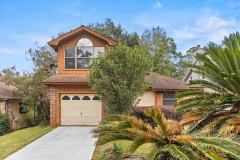 Photo of 1559 Gardenpark Lane, Tallahassee, FL 32308 (MLS # 396833)