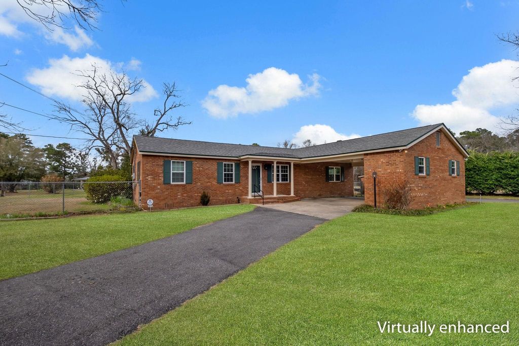 Photo of 9949 Florida Georgia Highway, Havana, FL 32333 (MLS # 399164)