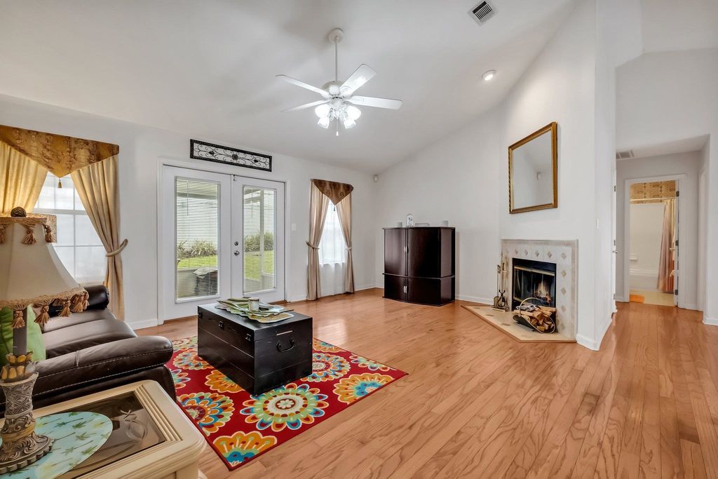 Photo of 1903 S Barn Way, Tallahassee, FL 32317 (MLS # 396661)