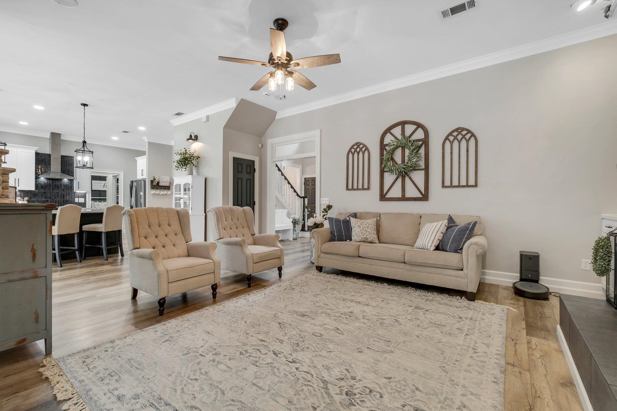 3481 Lakeshore Drive