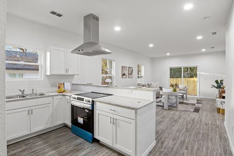 Tiny photo for 836 Osceola Street, Tallahassee, FL 32310 (MLS # 393389)