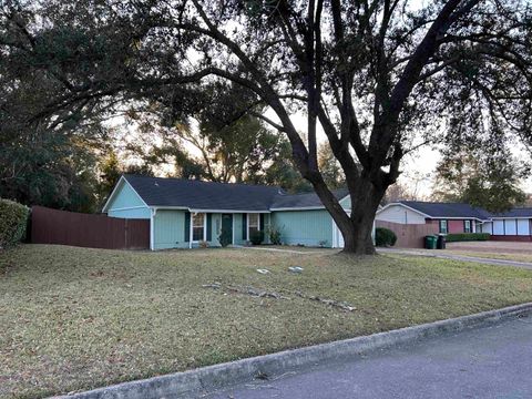 Tiny photo for 8609 Kingston Court, Tallahassee, FL 32311 (MLS # 395740)
