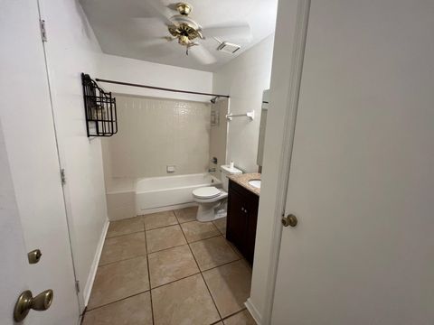 Tiny photo for 121 Boardwalk Street, Tallahassee, FL 32301 (MLS # 398245)