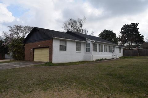 Tiny photo for 2401 McWest Street, Tallahassee, FL 32303 (MLS # 396361)