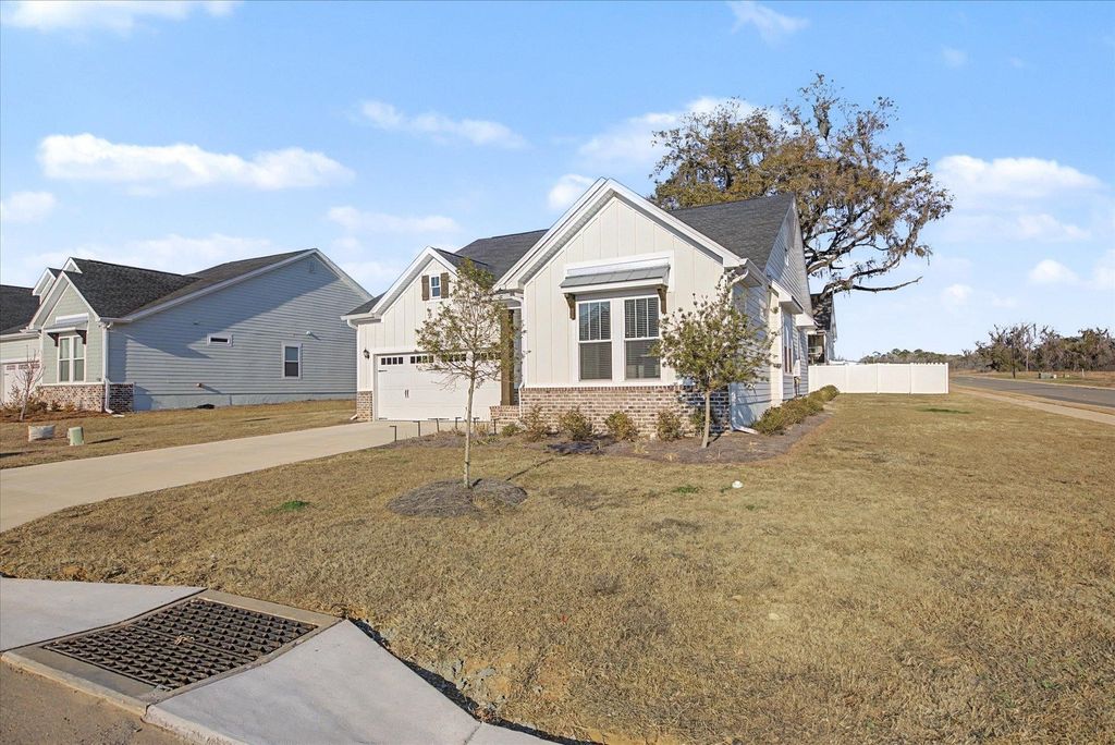 Photo of 103 Bienville Place, Tallahassee, FL 32317 (MLS # 396267)