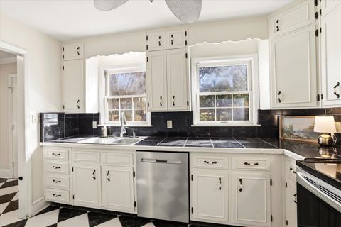 Tiny photo for 1114 PINE Street #B, Tallahassee, FL 32303 (MLS # 396364)