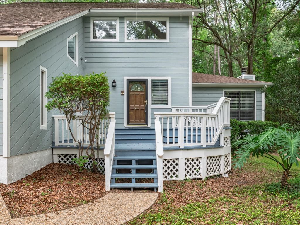 Photo of 417 Castleton Circle, Tallahassee, FL 32312 (MLS # 400405)