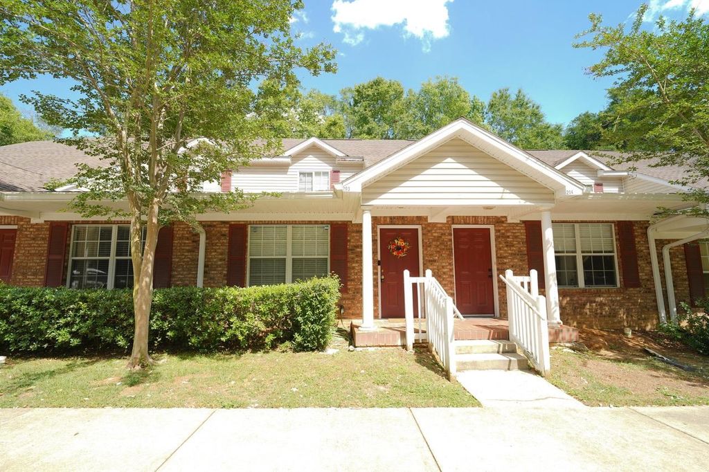 Photo of 2740 W Tharpe Street #203, Tallahassee, FL 32303 (MLS # 398837)