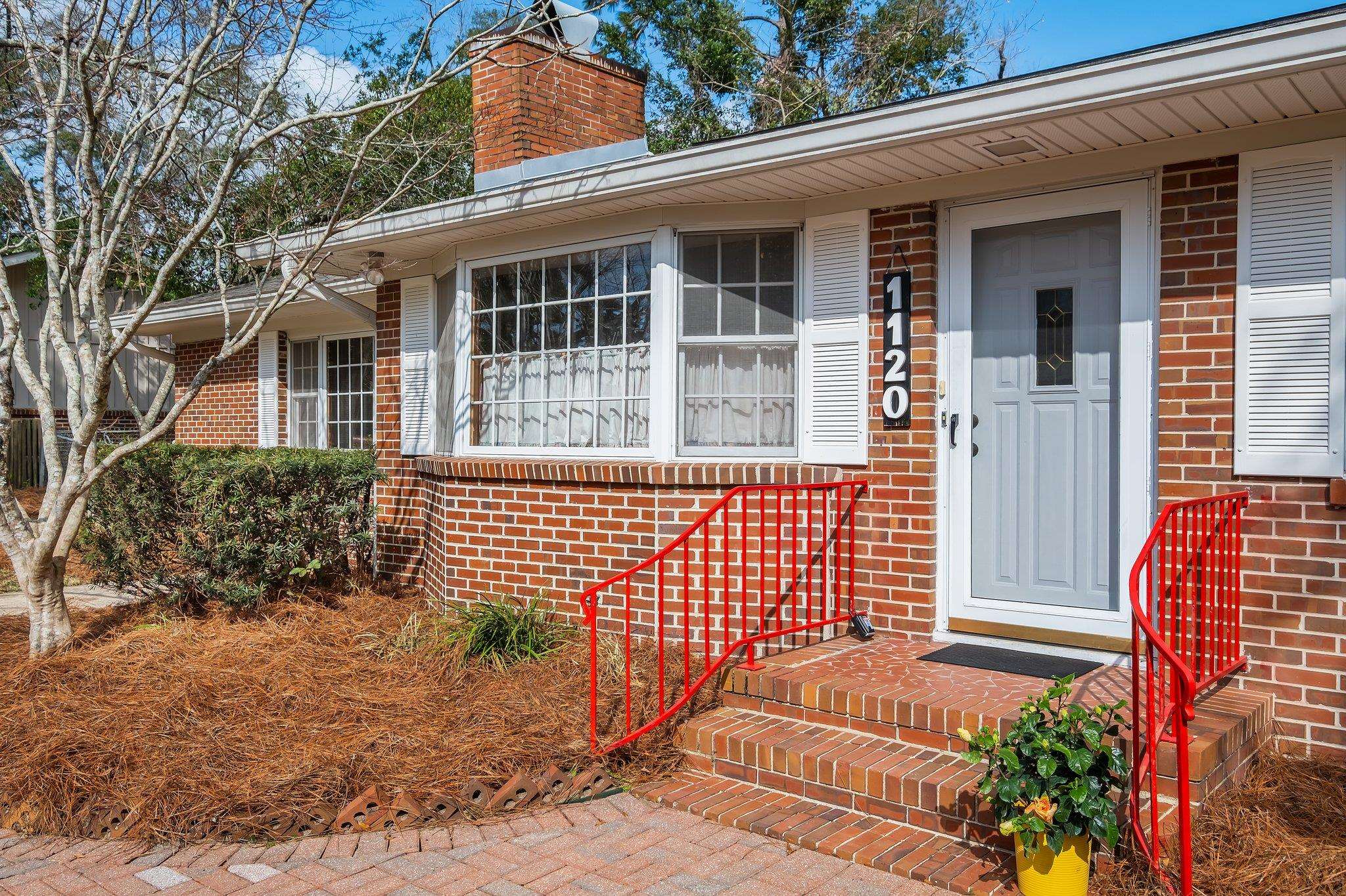 1120 Sarasota Drive