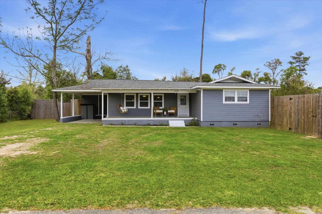 Photo of 1898 Cemetery Road, Tallahassee, FL 32305 (MLS # 397848)