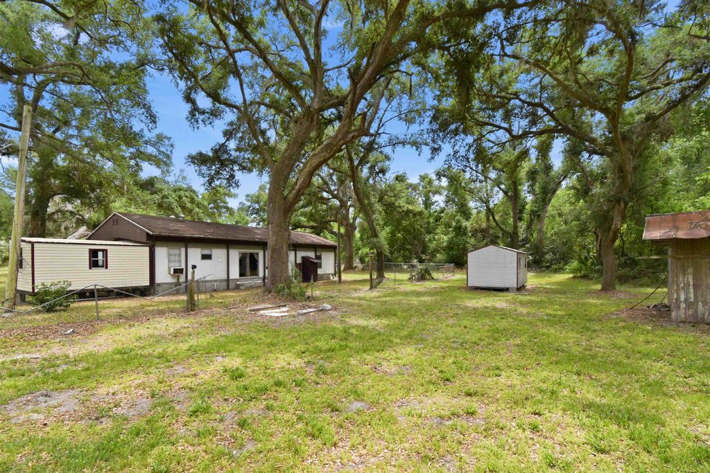 Photo of 509 Westside Ave AVE, Perry, FL 32347 (MLS # 399839)