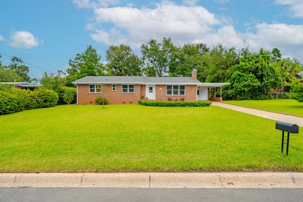 Photo of 1140 Camellia Drive, Tallahassee, FL 32301 (MLS # 390915)