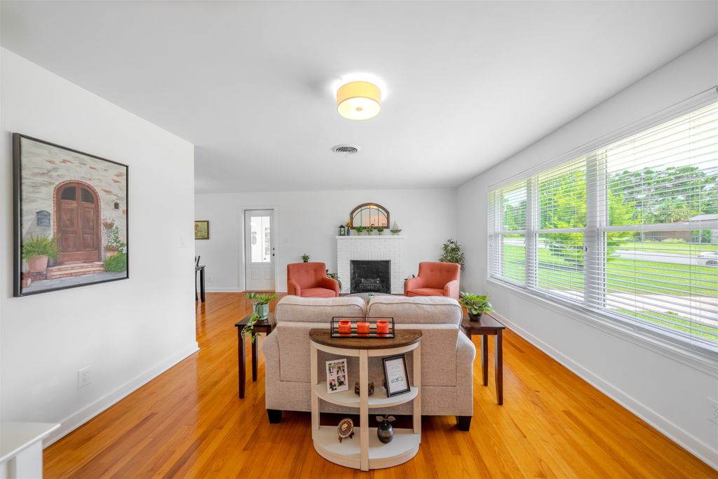 Photo of 1140 Camellia Drive, Tallahassee, FL 32301 (MLS # 390915)