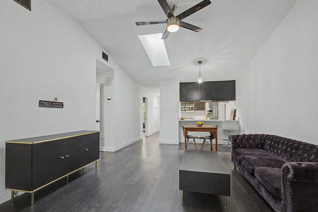 Photo of 116 Satsuma Street, Tallahassee, FL 32301 (MLS # 402189)