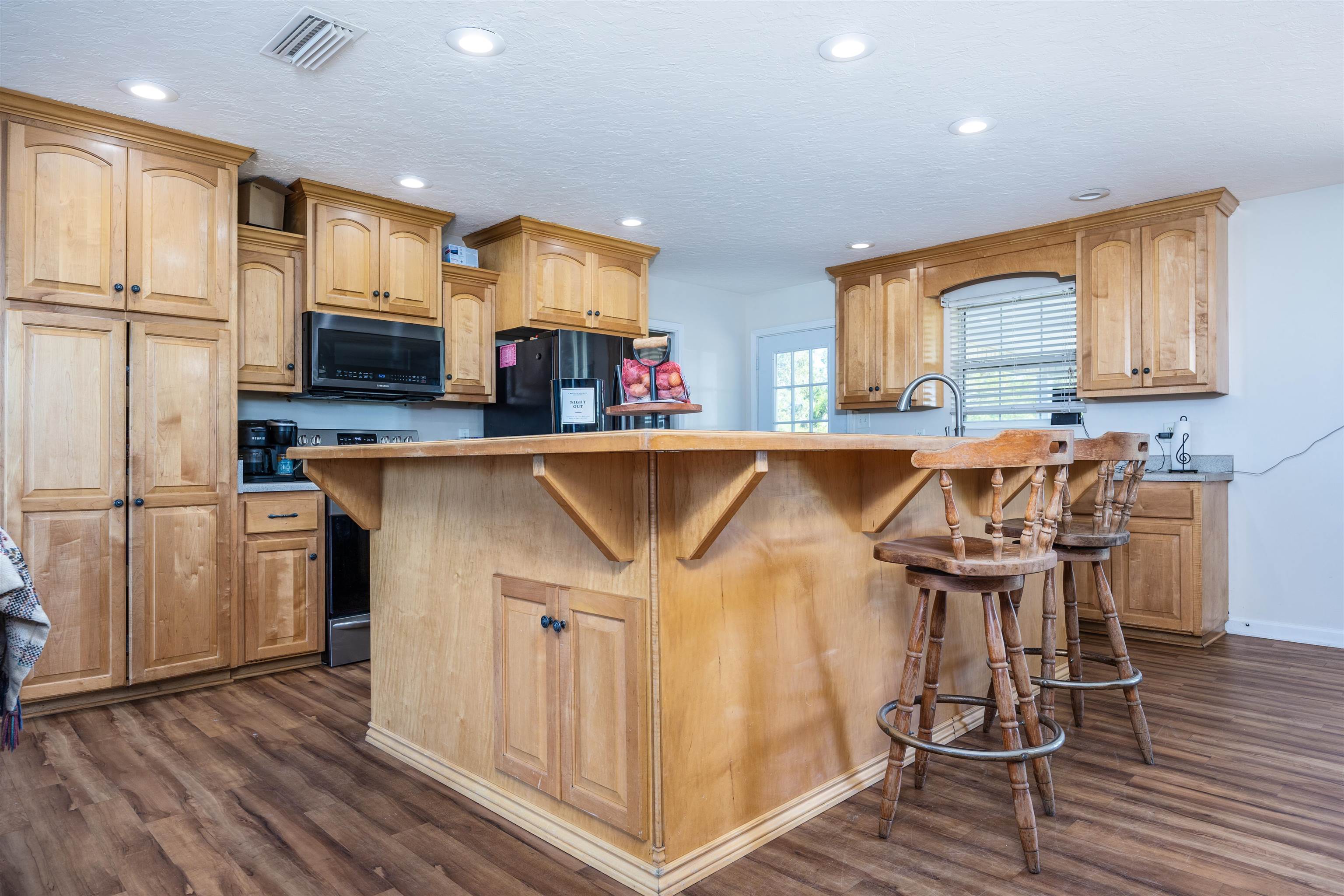 188 NW Lofton Rd