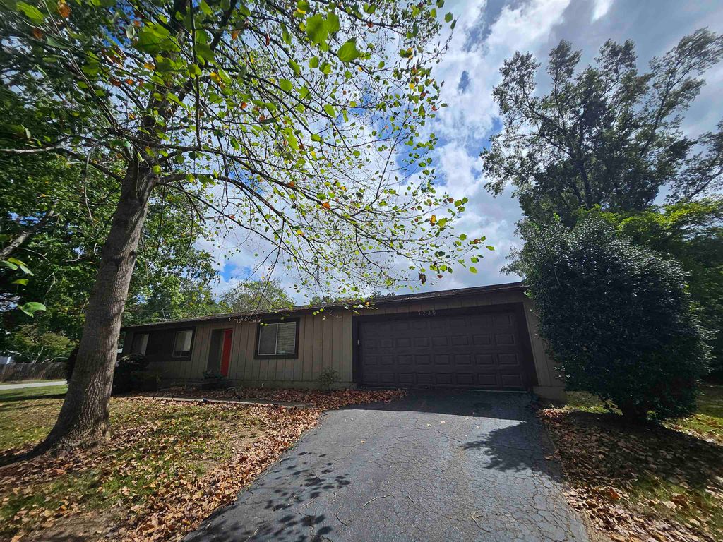 Photo of 3235 Springdale Drive, Tallahassee, FL 32312 (MLS # 391811)