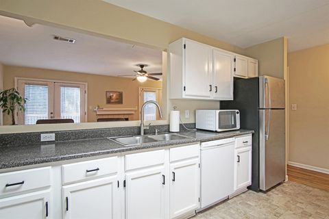 Tiny photo for 529 Collinsford Road, Tallahassee, FL 32301 (MLS # 391886)