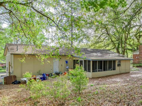 A home in TALLAHASSEE