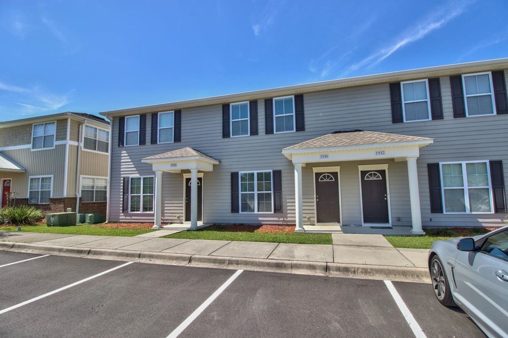 Photo of 1986 Ann Arbor Avenue #8 unit building, Tallahassee, FL 32304 (MLS # 385183)