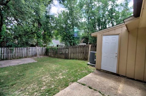 Tiny photo for 425 HIGH POINT Lane, Tallahassee, FL 32301 (MLS # 399414)