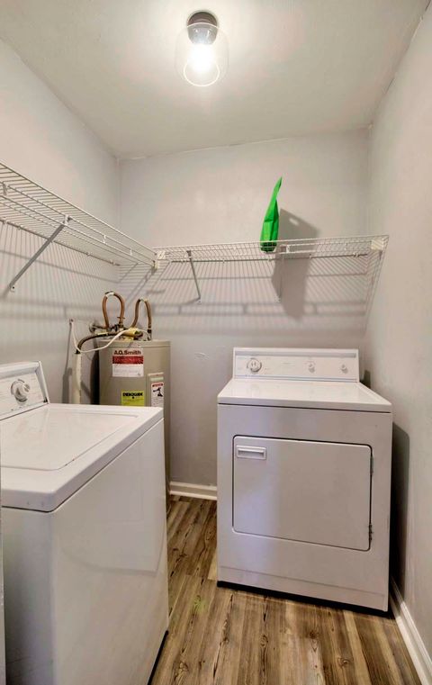 Tiny photo for 425 HIGH POINT Lane, Tallahassee, FL 32301 (MLS # 399414)