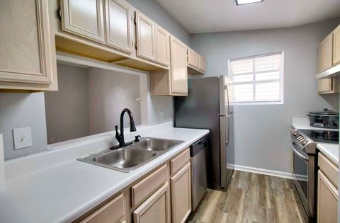 Tiny photo for 425 HIGH POINT Lane, Tallahassee, FL 32301 (MLS # 399414)