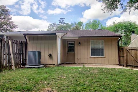 Tiny photo for 425 HIGH POINT Lane, Tallahassee, FL 32301 (MLS # 399414)