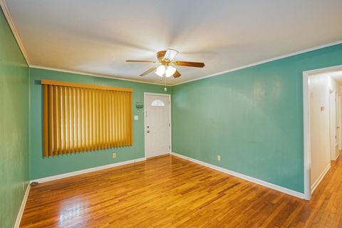 Tiny photo for 1994 Hickory Lane, Tallahassee, FL 32305 (MLS # 389812)