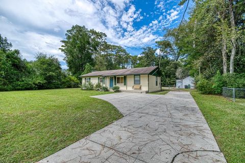 Tiny photo for 1994 Hickory Lane, Tallahassee, FL 32305 (MLS # 389812)