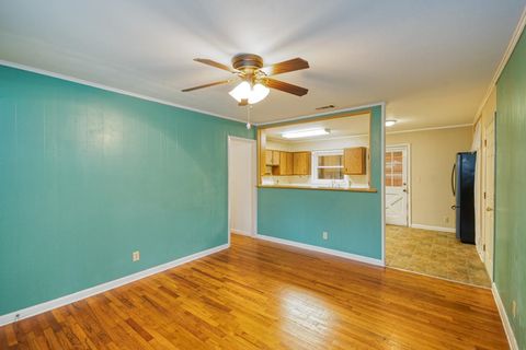 Tiny photo for 1994 Hickory Lane, Tallahassee, FL 32305 (MLS # 389812)