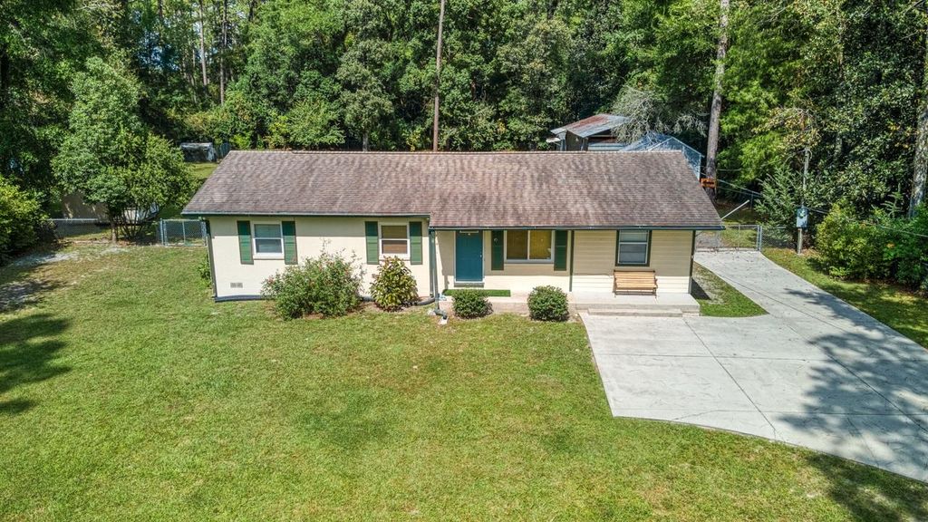 Photo of 1994 Hickory Lane, Tallahassee, FL 32305 (MLS # 389812)