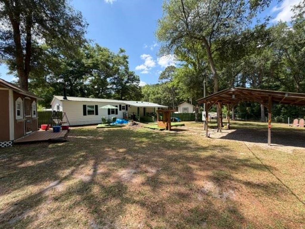 Photo of 1045 Back Forest Lane, Tallahassee, FL 32305 (MLS # 399250)